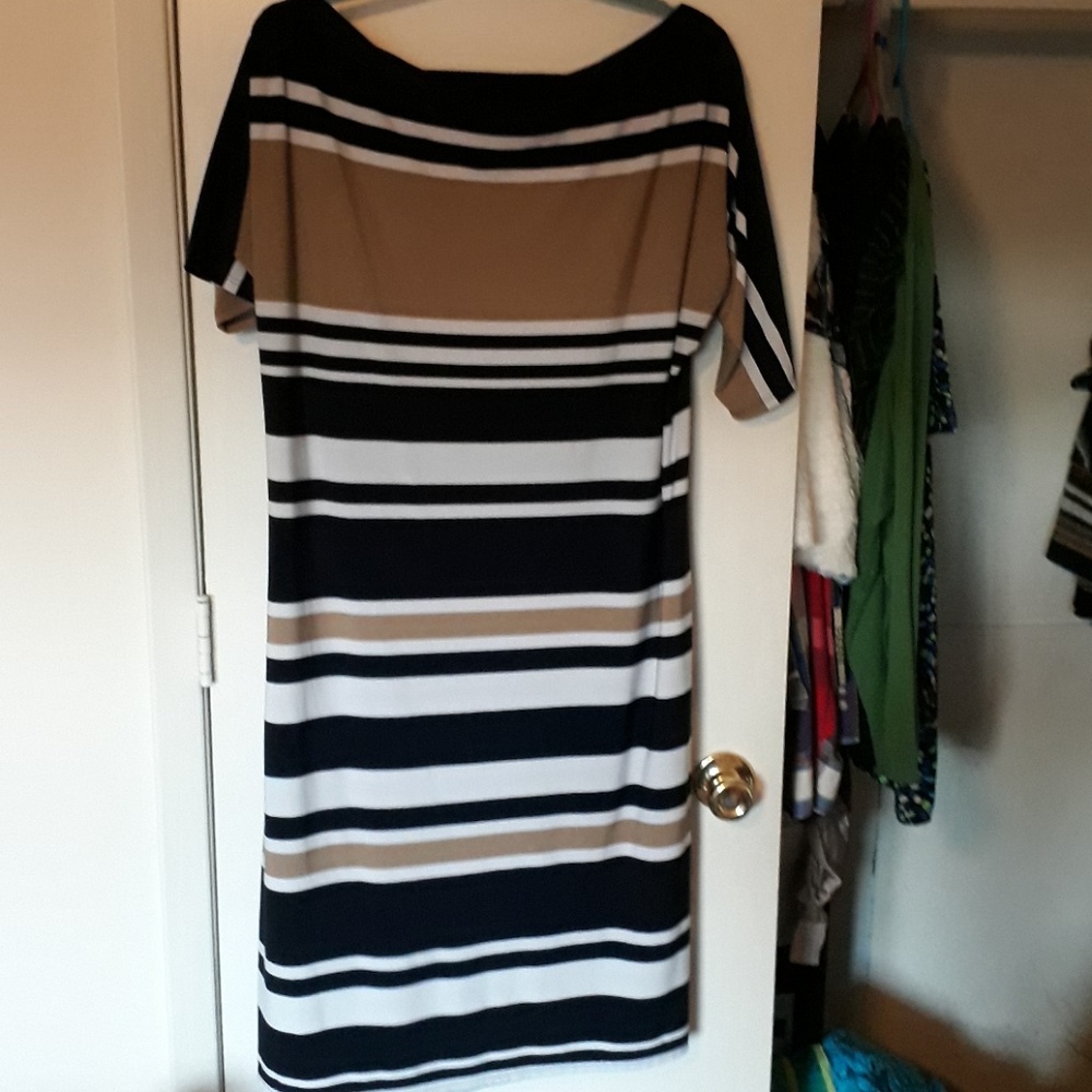 Short Sleeve Workwear Dress